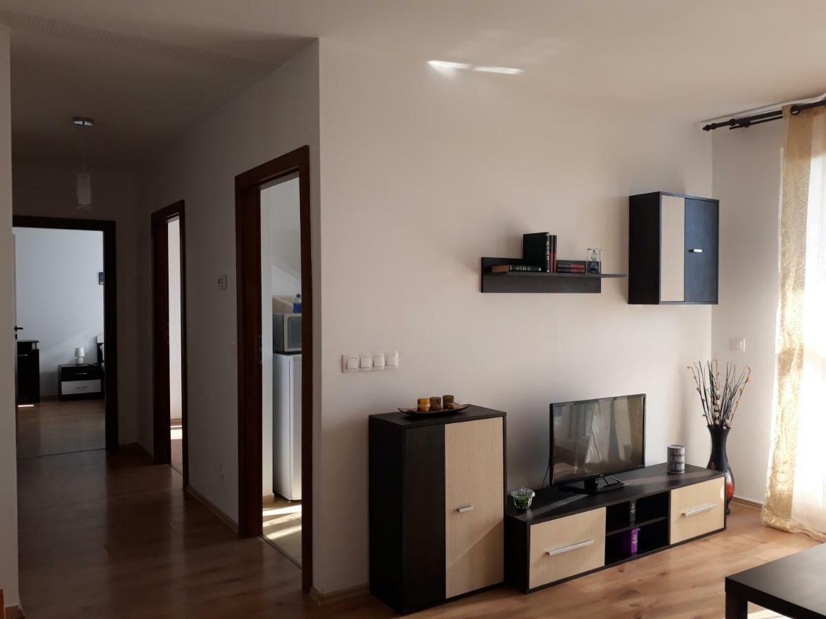 Forest Apartment *